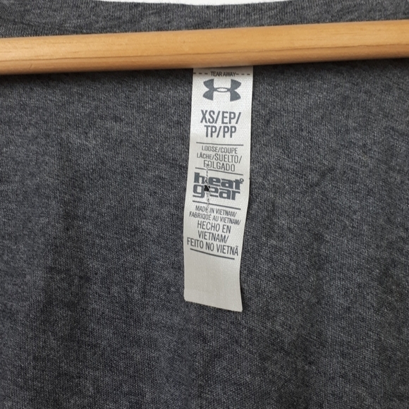 Under Armour - Long Sleeve Soccer V Neck T-shirt - Picture 4 of 13